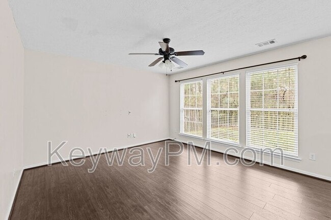 Building Photo - 1468 Collins Dr