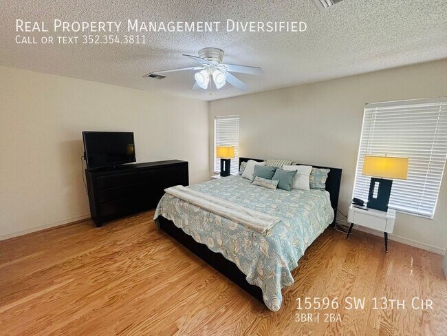 Building Photo - 15596 SW 13th Cir