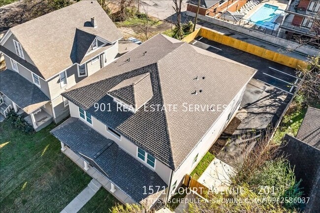 Building Photo - 1571 Court Ave