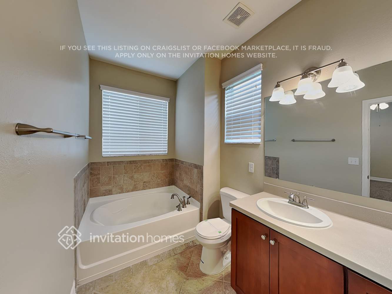 Building Photo - 11140 Running Pine Dr