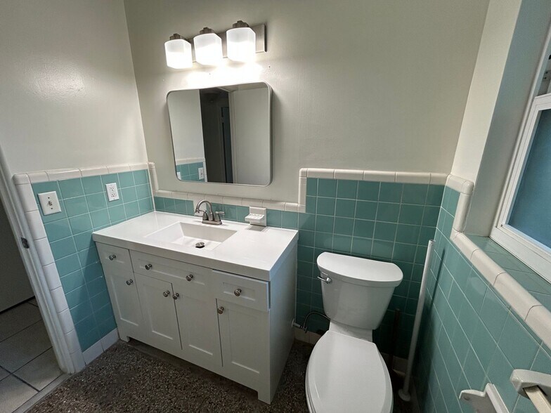 Building Photo - Nice 3 bedroom 2 bathroom House In Apopka