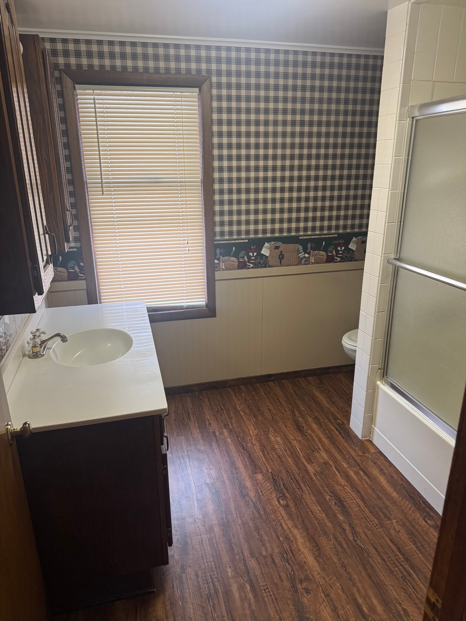 Bathroom 2 - 1335 Parkman Rd NW