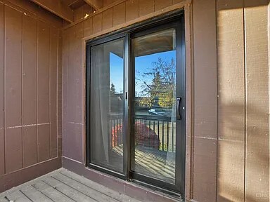 Building Photo - 2050 Woodtrail Dr