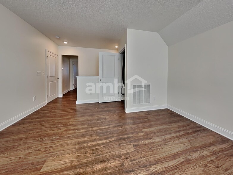 Building Photo - 892 Sunny Stroll Dr
