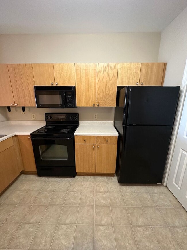 Building Photo - Elon