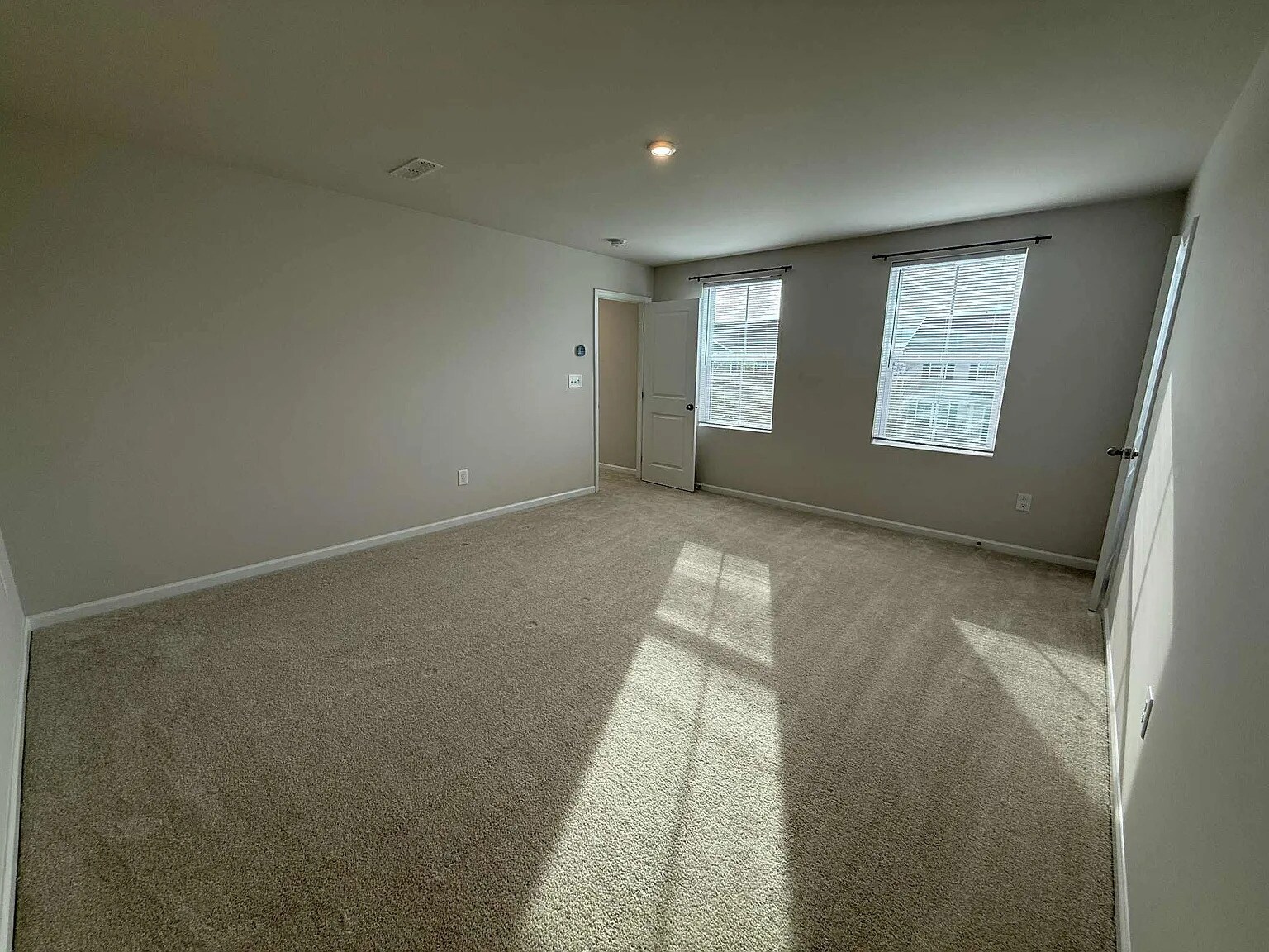 Building Photo - 60 Ventasso Dr