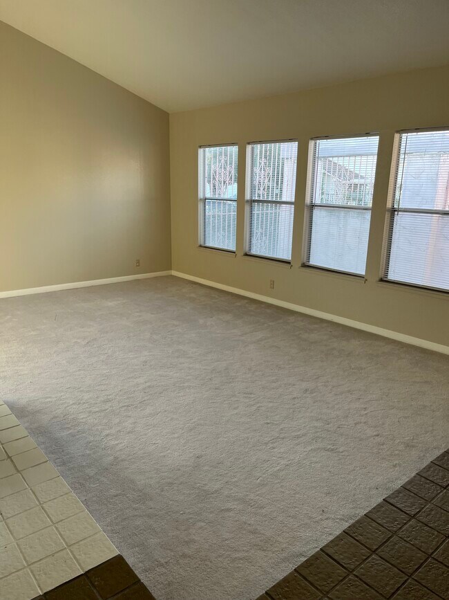 Building Photo - 3164 Brandywine Dr