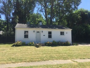 Building Photo - $1499 Charming, remodeled 3-Bed/1-Bath Ran...