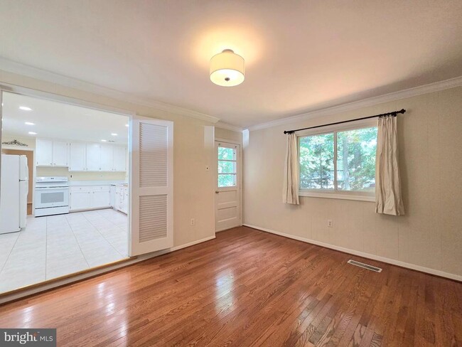 Building Photo - 111 Tamarisk Ct