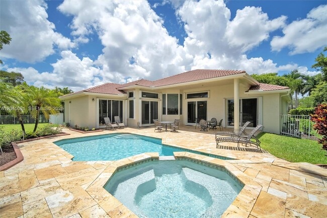 Building Photo - 16310 Paddock Ln
