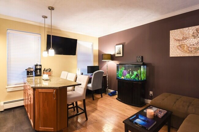 Building Photo - 47 Tileston St