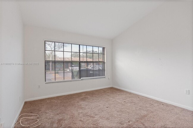 Building Photo - 2331 Dogwood Ct