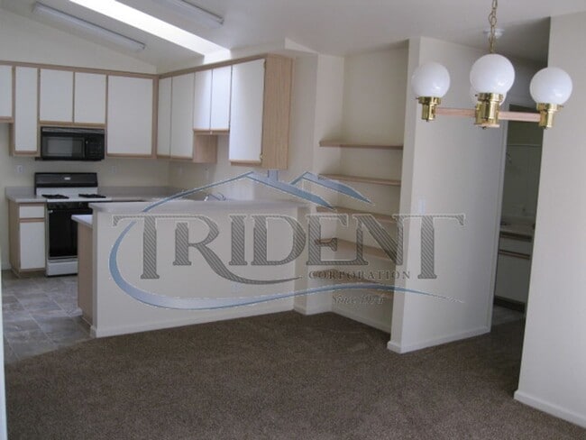 Building Photo - 970-972 Crisp Dr