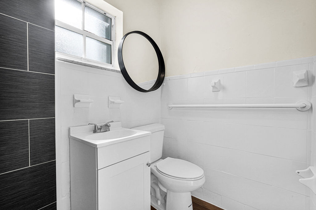 Building Photo - 47 NW 45th Ave