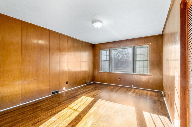 Building Photo - 2710 Tallu Rd