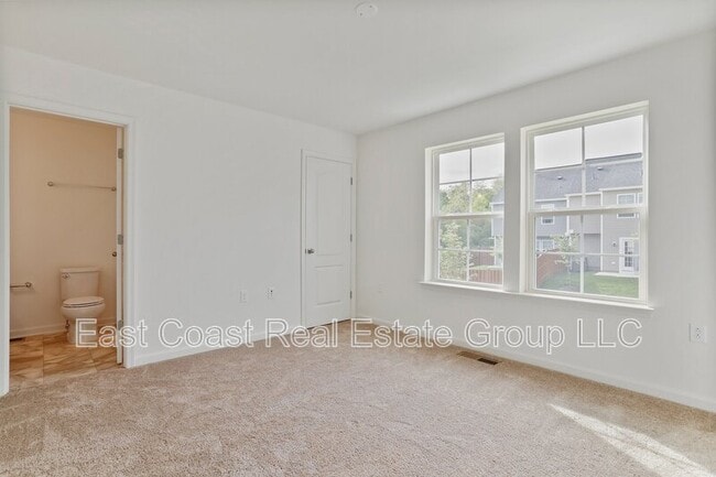 Building Photo - 11 Mengel Rd