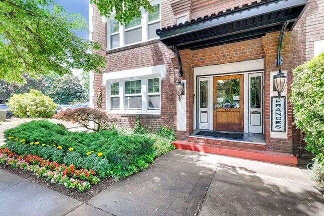 Primary Photo - Frances Apartments