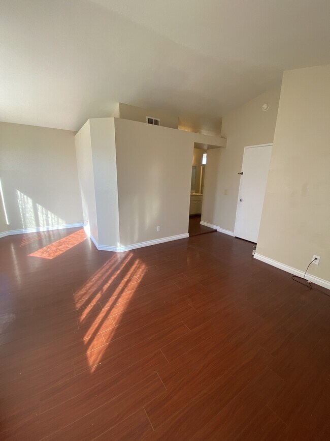 Building Photo - 16502 Mango Way