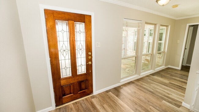 Building Photo - Amazing 4 bedroom house in Houston, TX
