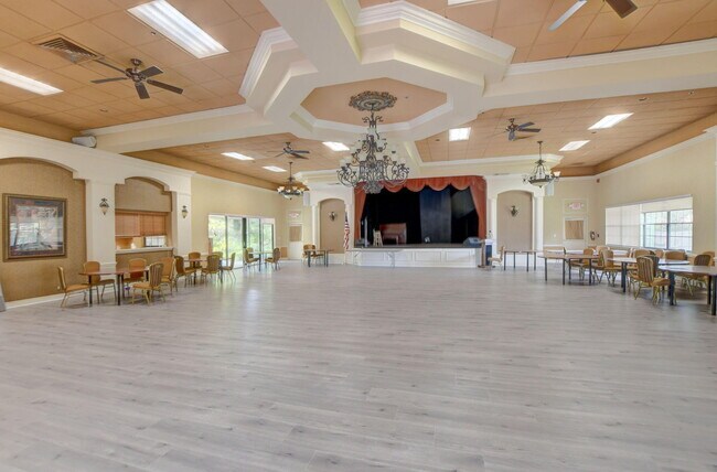 Building Photo - 10924 Roebelini Palm Ct