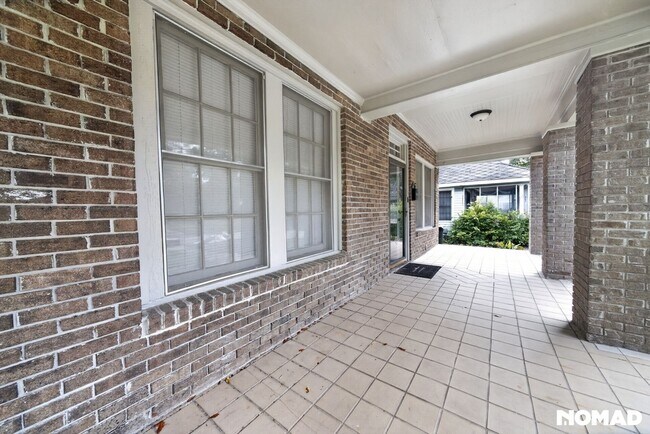 Building Photo - 2205 Willard St