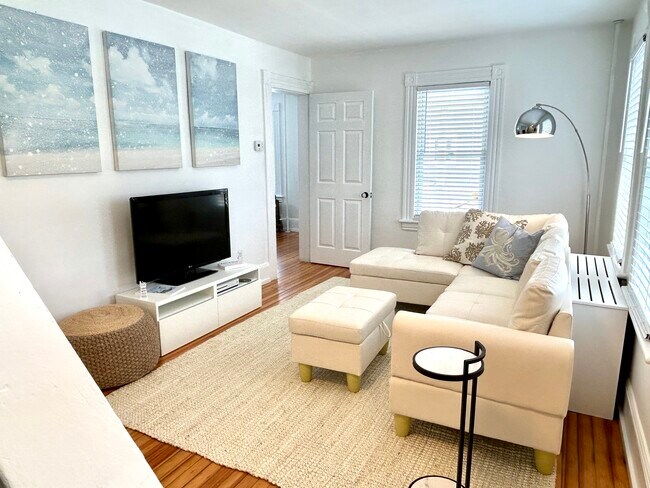 Living Room - 330 Reef Rd