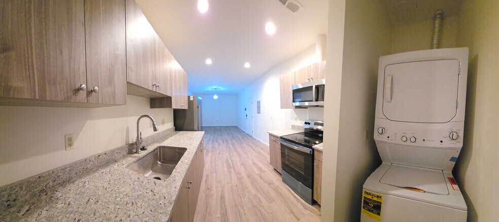 Building Photo - Rayan Apartments