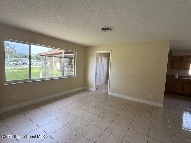 Building Photo - 210 Brandy Ln