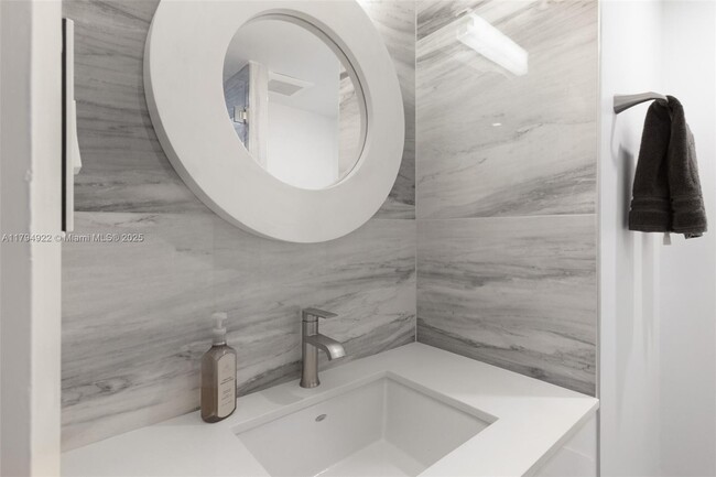 Building Photo - 5701 Collins Ave