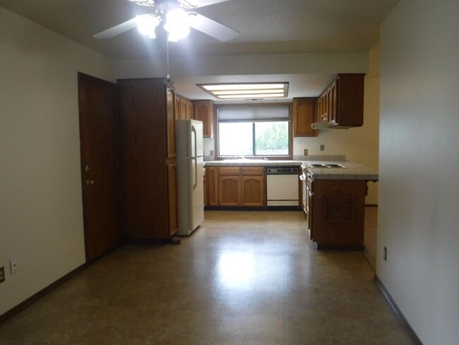Building Photo - 3314 Somerset Ave