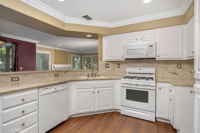 Building Photo - 123 Valley View Terrace