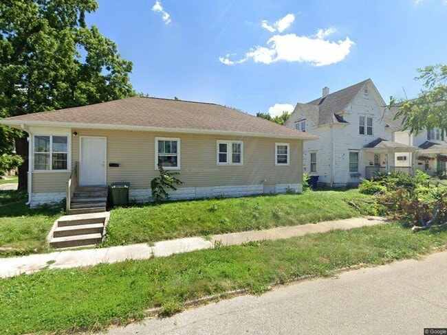 Primary Photo - 3 Bedroom Single Family home