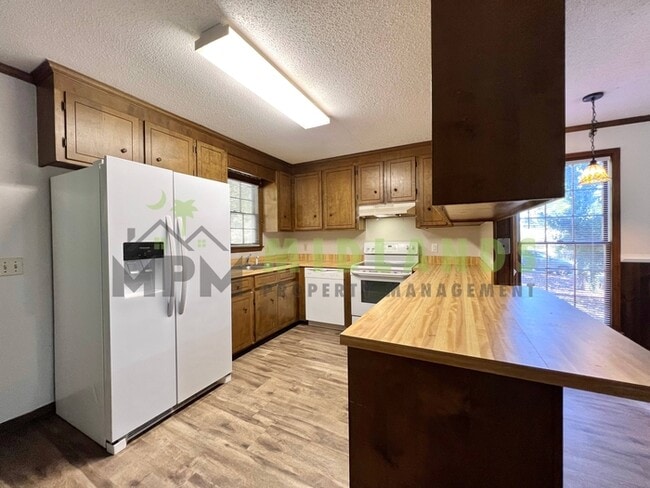 Building Photo - 6101 McMillan Cir