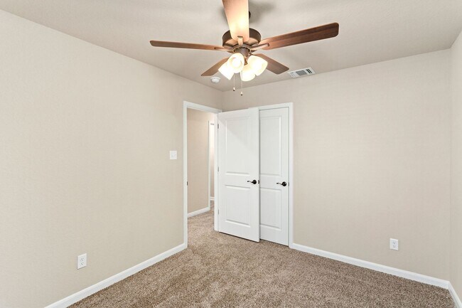 Building Photo - Brand New 3/2.5 Townhome