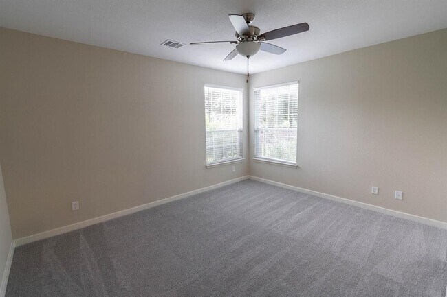 Building Photo - 10920 Quarry Oaks Trail