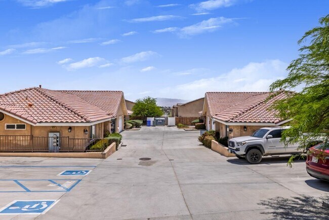 Building Photo - 16201 Viho Rd