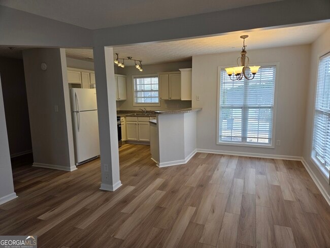 Building Photo - 14 Huntington Dr