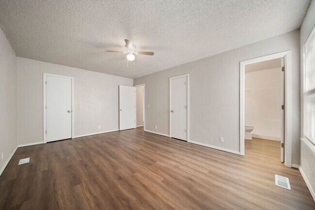 Building Photo - 2823 S 138th E Ave