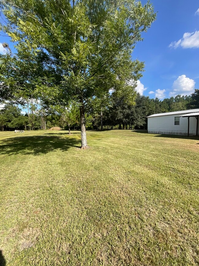 Building Photo - Macclenny SR121 Singlewide