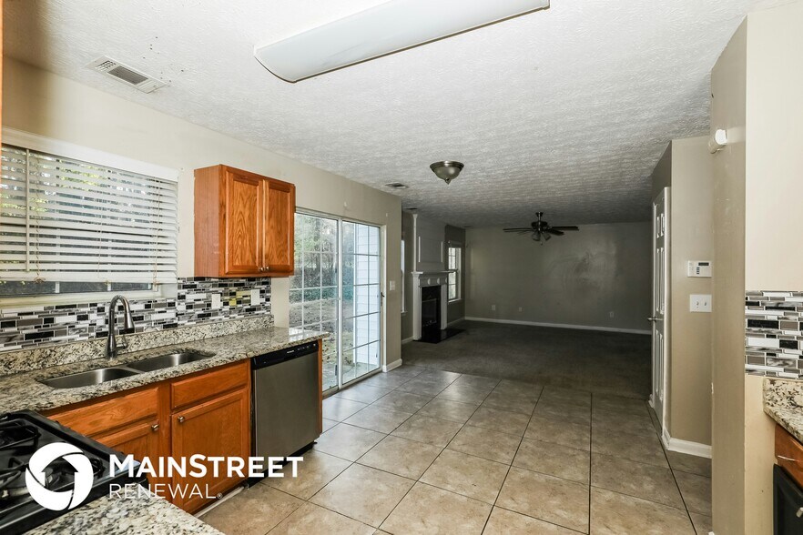 Building Photo - 1496 Paladin Ct