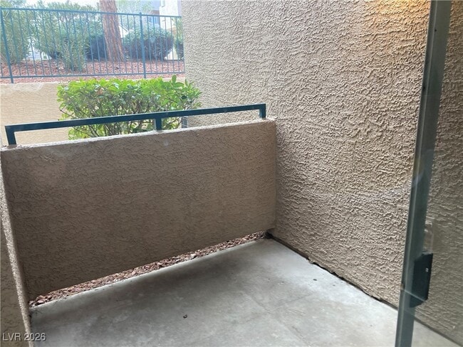 Building Photo - 2001 Quartz Cliff St