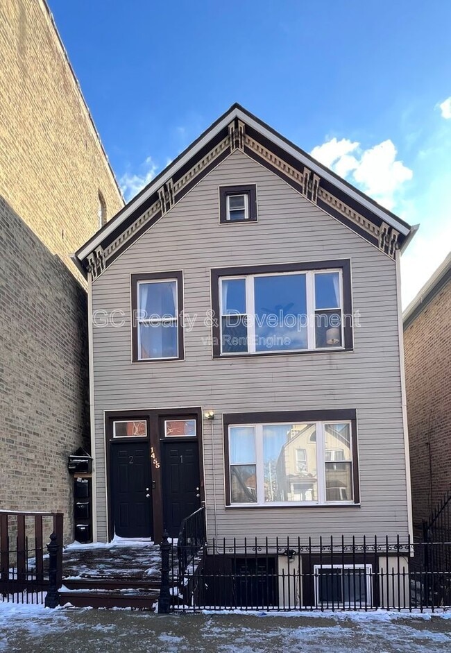 Building Photo - 1455 W Augusta Blvd