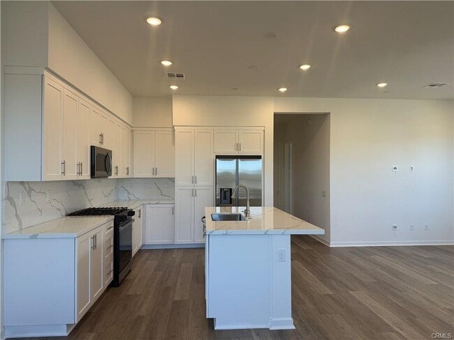 Building Photo - 22023 Florence Cir