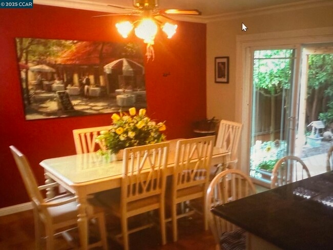 Building Photo - 1241 Brookview Dr