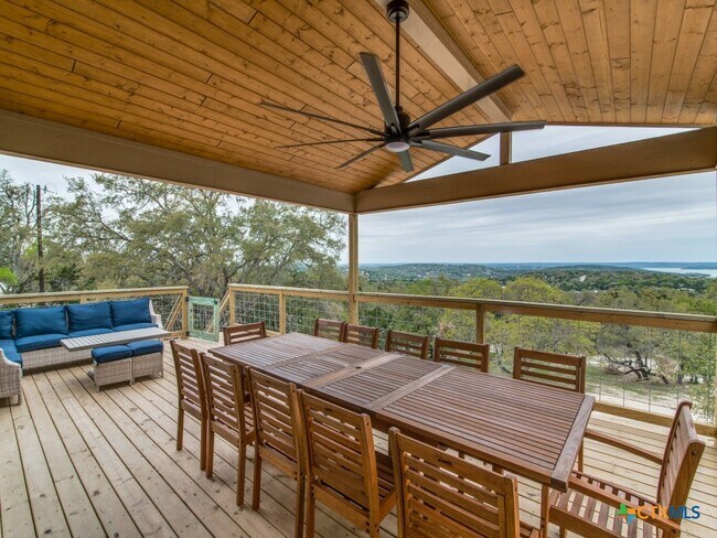 Primary Photo - 268 White Oak Dr