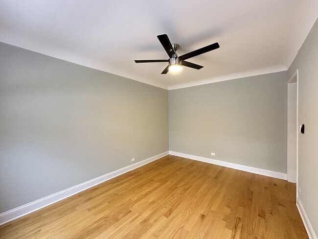 Building Photo - 550 Chestnut St