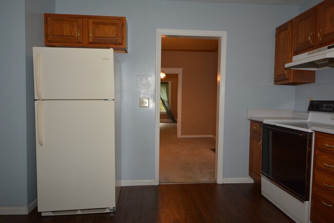 Building Photo - 2837 Hyde Park Plz