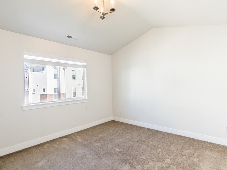 Building Photo - 4863 Spire Wy