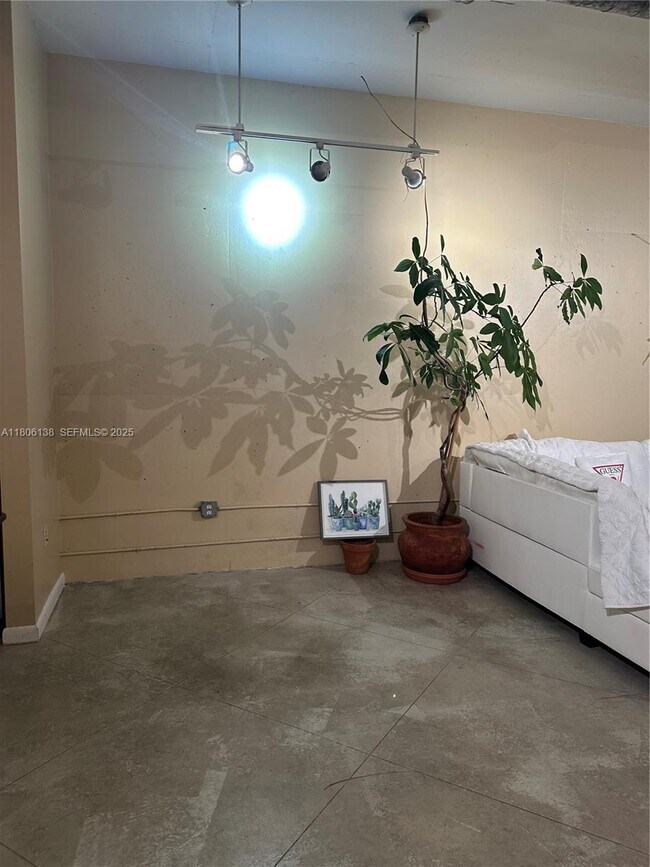 Building Photo - 2001 S Biscayne Blvd