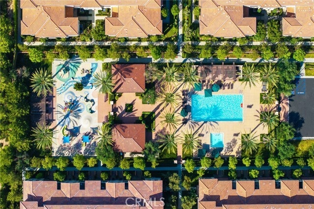 Building Photo - 67 Plateau